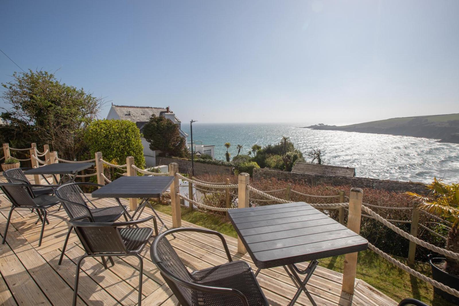Bay Hotel 3*